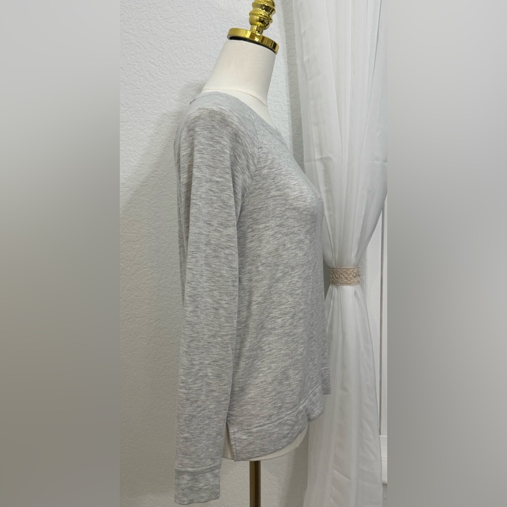 NEW Lou & Grey for LOFT Women's Light Grey Loungewear Sweatshirt Size XS - Picture 3 of 8